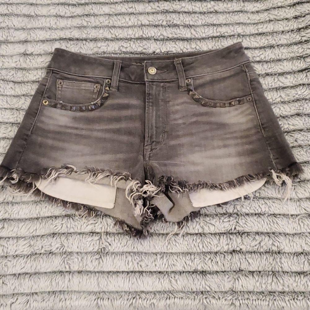 NWOT-- American Eagle hi-rise festival jean shorts